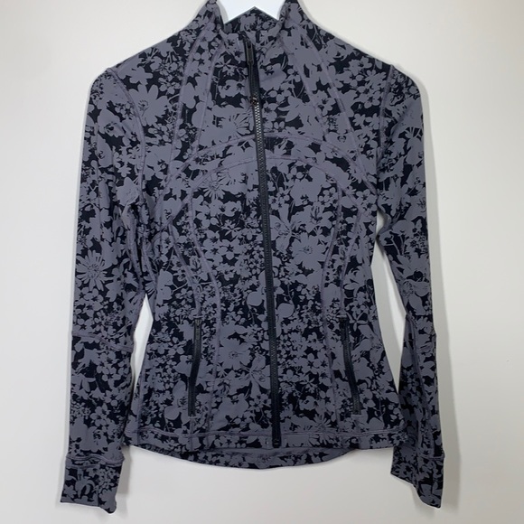 Lululemon Jacket pattern NWOT - Picture 1 of 4
